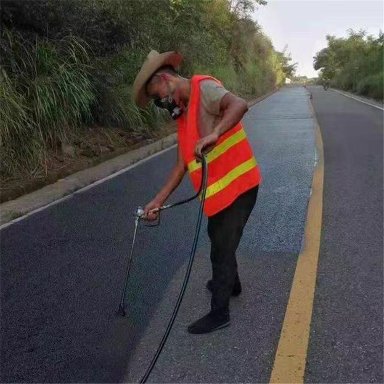 杨浦 彩色防滑路面的底涂是保障路面附着力